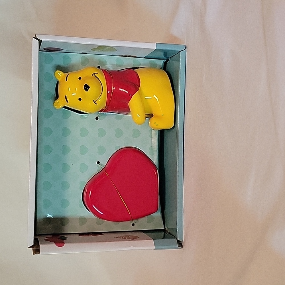 Winnie the Pooh Salt and Pepper Set
